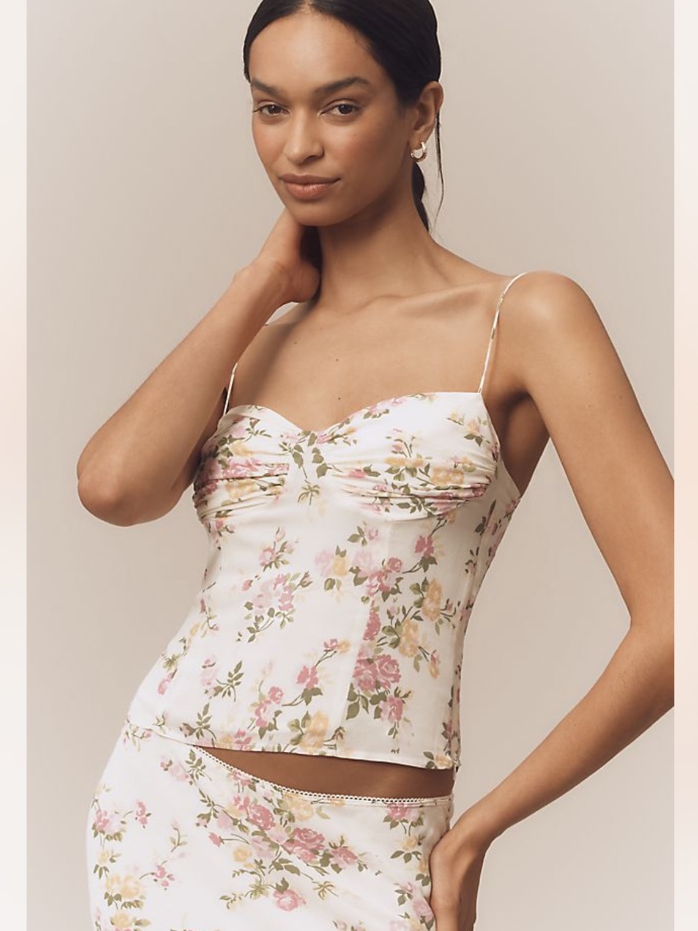 REFORMATION
Pixie Top in Viscose color: floral Gossamer ivory size 8 NWOT